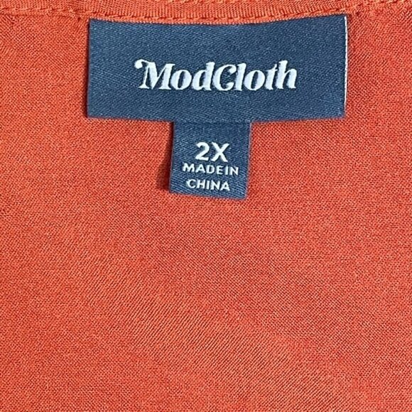 MODCLOTH Sleeveless V-Neck Tie-Back Burnt Orange Top - Size 2X - Picture 3 of 5